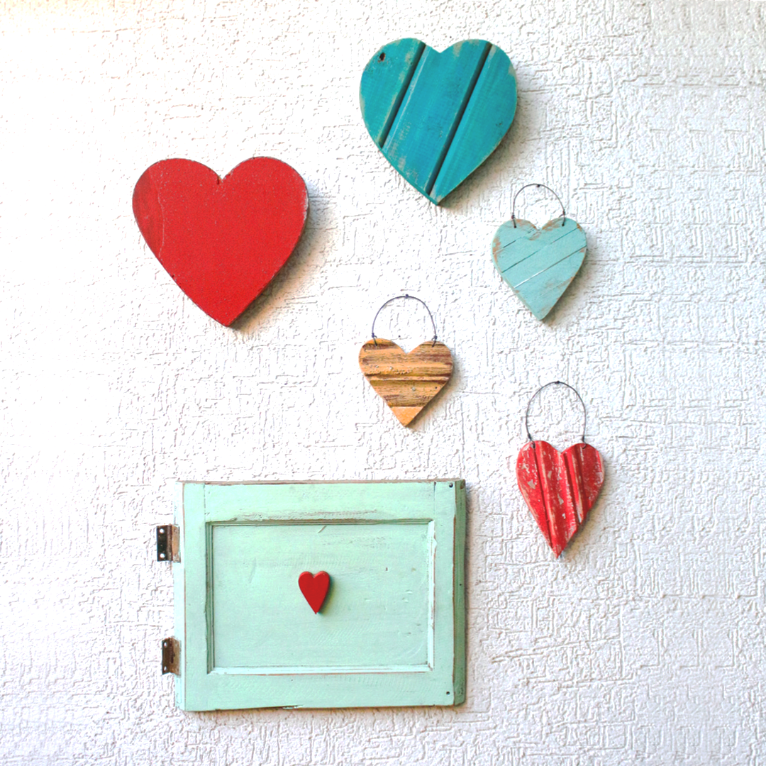 corazones de madera♥♥♥♥♥ / wooden hearts ♥♥♥♥♥